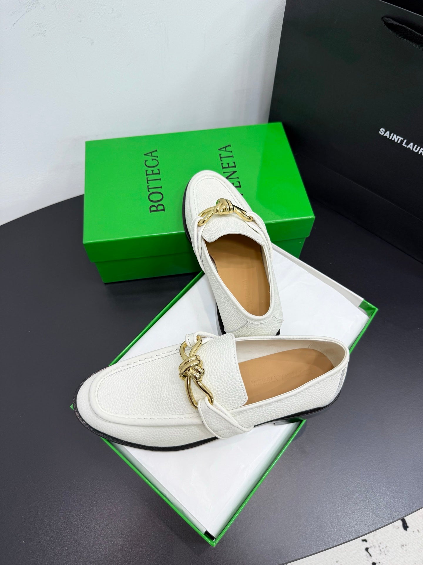 BOTTEGA VENETA 26S LOAFERS IN WHITE GRAINED CALFSKIN WITH GOLD HARDWARE