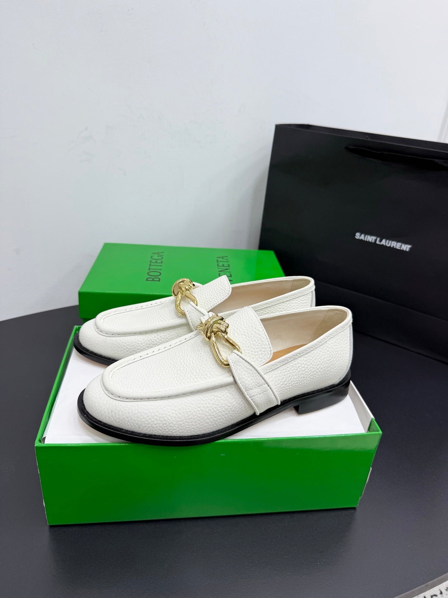 BOTTEGA VENETA 26S LOAFERS IN WHITE GRAINED CALFSKIN WITH GOLD HARDWARE