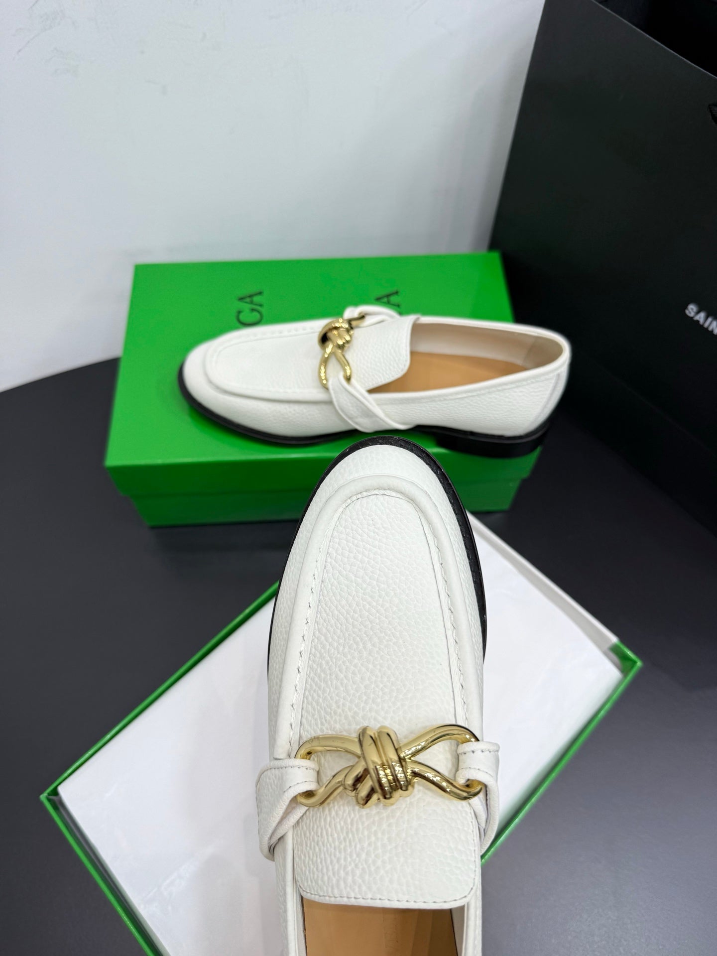 BOTTEGA VENETA 26S LOAFERS IN WHITE GRAINED CALFSKIN WITH GOLD HARDWARE