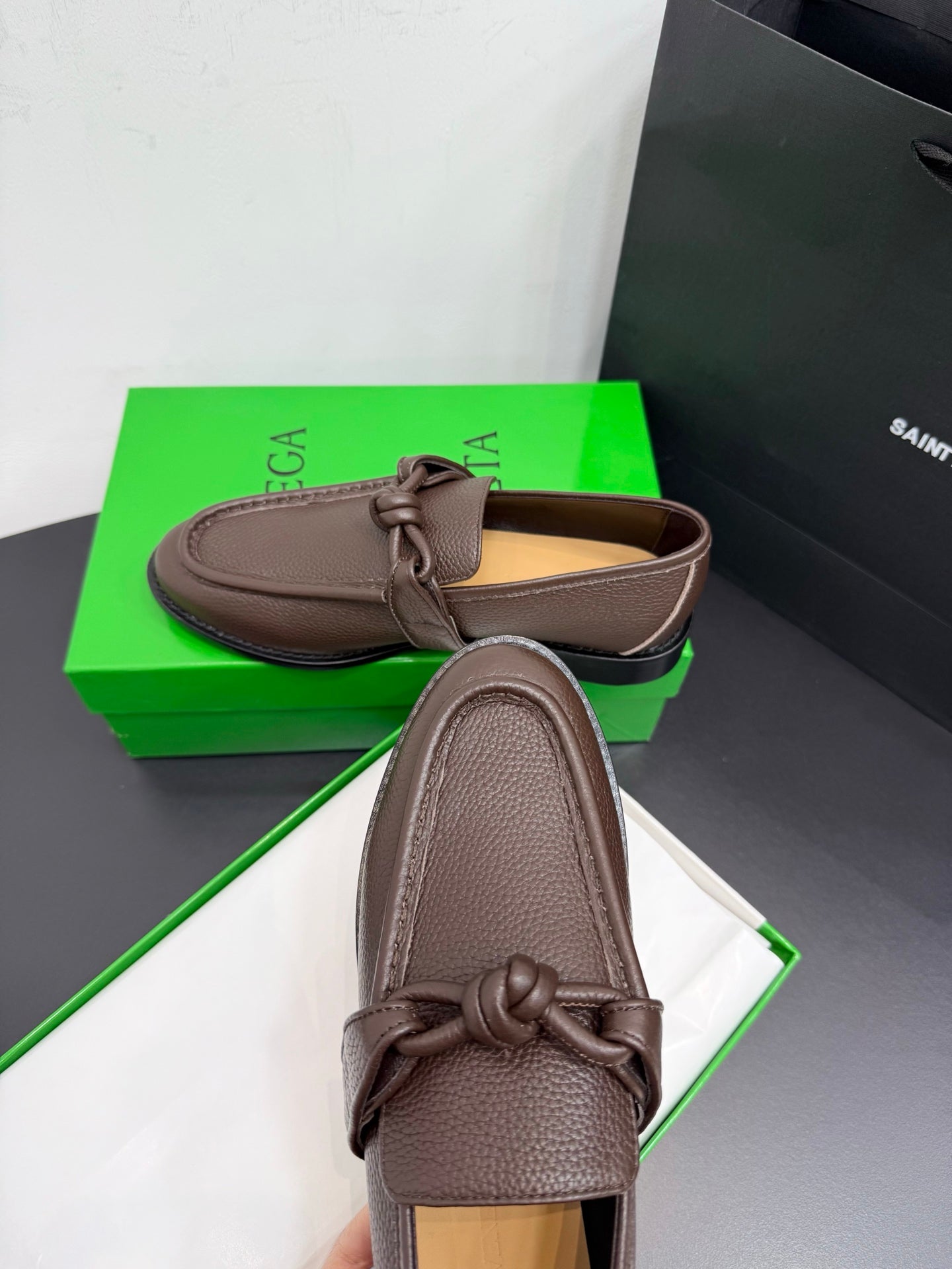BOTTEGA VENETA 26S LOAFERS IN BROWN GRAINED CALFSKIN