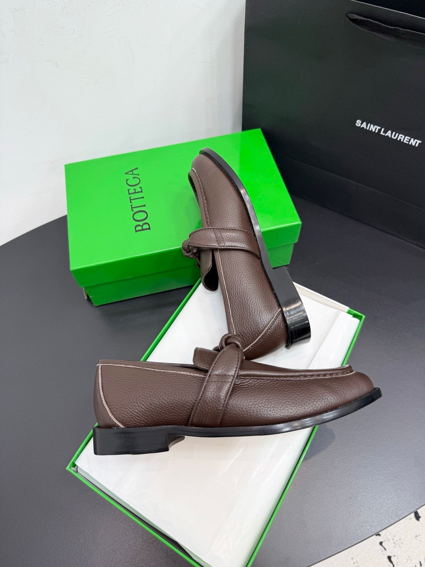 BOTTEGA VENETA 26S LOAFERS IN BROWN GRAINED CALFSKIN