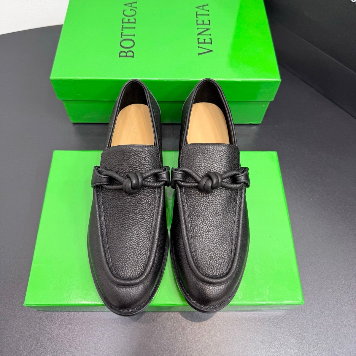 BOTTEGA VENETA 26S LOAFERS IN BLACK GRAINED CALFSKIN