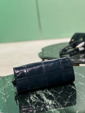 HANDBAG 32 IN BLACK SOFT SMOOTH LAMBSKIN