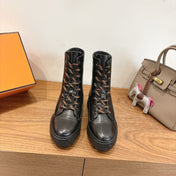 HM 26S LACE-UP ANKLE BOOTS IN BLACK LAMBSKIN