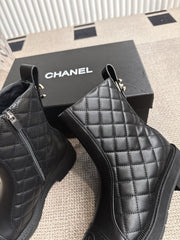 CHANEL ANKLE BOOTS IN BLACK QUILTED CALFSKIN