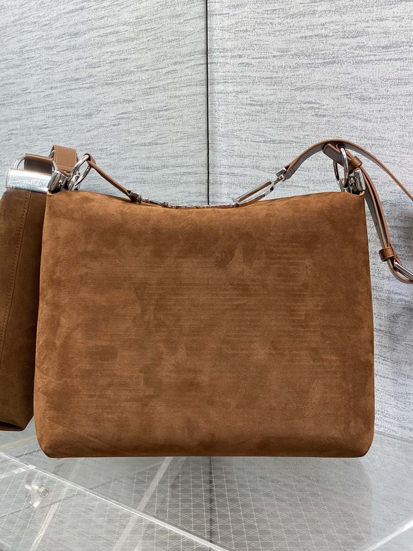 DIOR 26S MEDIUM BAG 31 IN LIGHT BROWN SUEDE