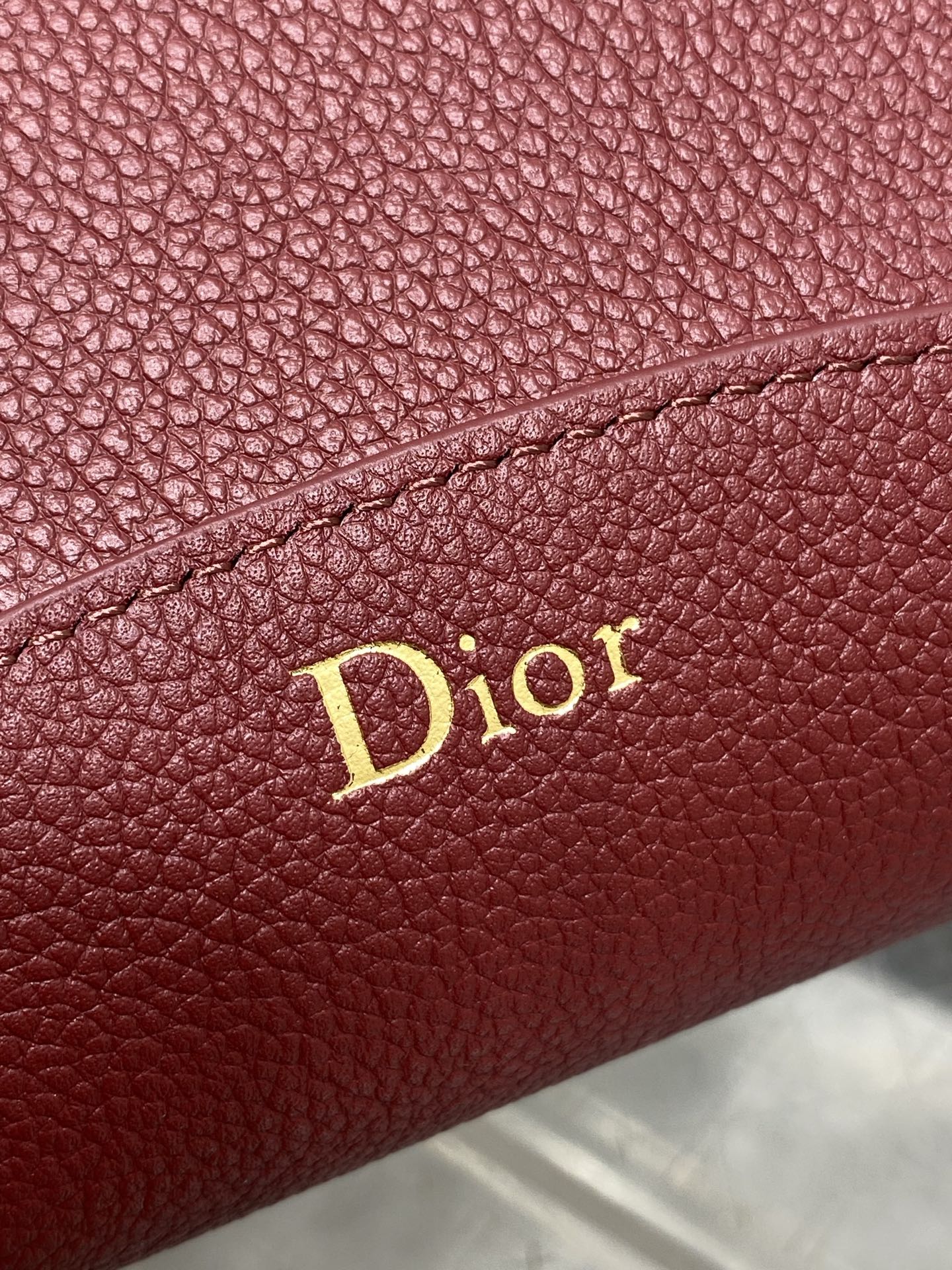 DIOR 26S MEDAILLON BUCKET BAG 26 IN DARK RED CALFSKIN