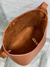 DIOR 26S MEDAILLON BUCKET BAG 26 IN LIGHT BROWN CALFSKIN