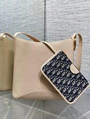 DIOR 26S MEDAILLON BUCKET BAG 26 IN BEIGE CALFSKIN