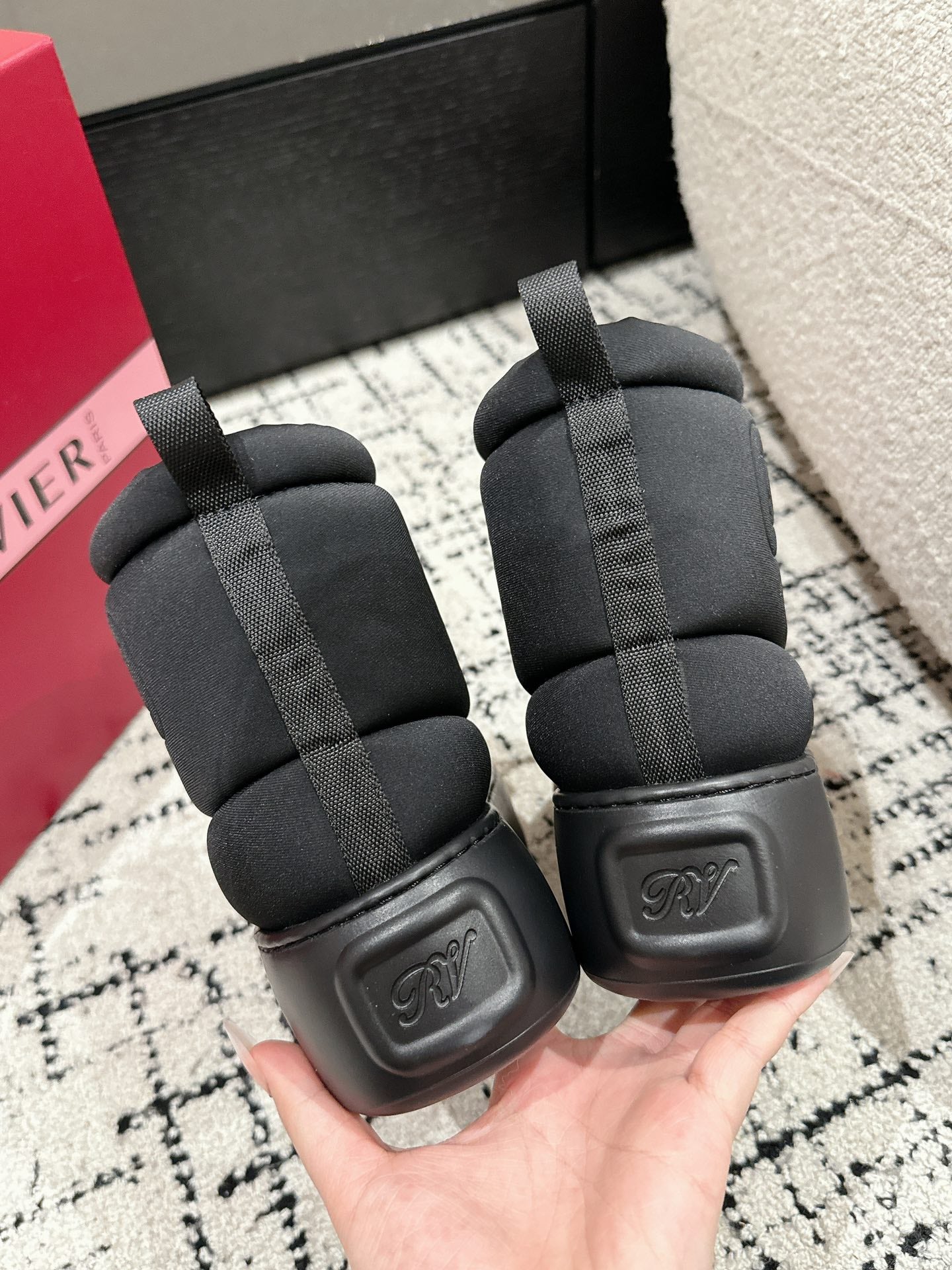 VIV' UP ANKLE BOOTS IN BLACK TECHNICAL FABRIC FLEECE LINING