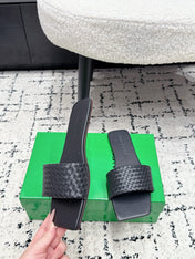 BOTTEGA VENETA 26S SQUARE-TOE WOVEN-STRAP SANDALS IN BLACK LAMBSKIN