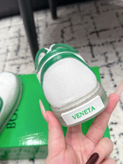 BOTTEGA VENETA 26S SNEAKERS IN WHITE AND GREEN CANVAS