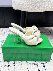 BOTTEGA VENETA 26S TWIST-STRAP HIGH-HEEL SANDALS 90 MM IN WHITE LAMBSKIN