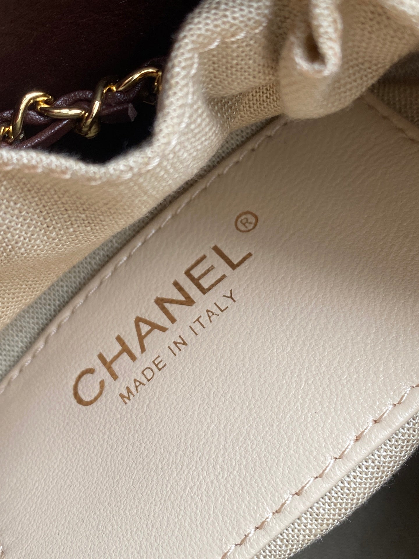 CHANEL 26S QUILTED HOBO BAG 27 IN BURGUNDY RED CALFSKIN GOLD HARDWARE