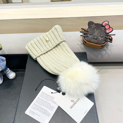 WOOL BEANIE WITH POM POM BEIGE 435048