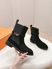 KELLY BUCKLE SHORT BOOTS IN BLACK SUEDE
