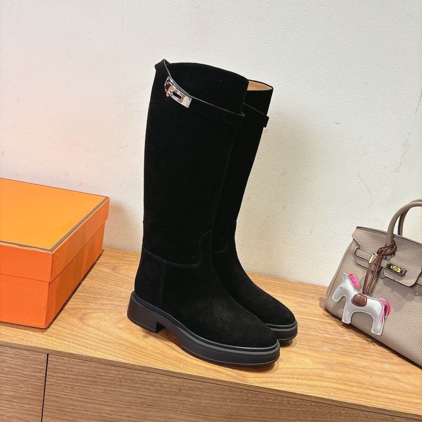 HM 26S HIGH KNEE BOOTS IN BLACK SUEDE
