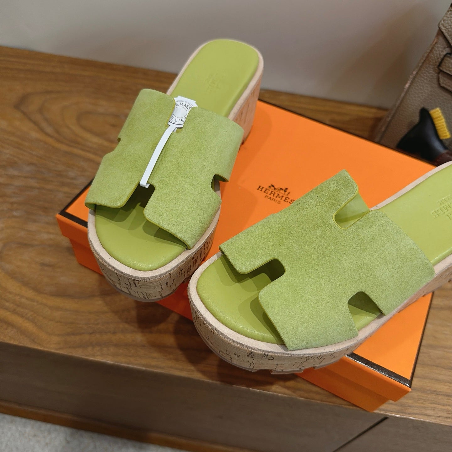 HM 26S WEDGE SANDALS IN PISTACHIO GREEN SUEDE AND LAMBSKIN
