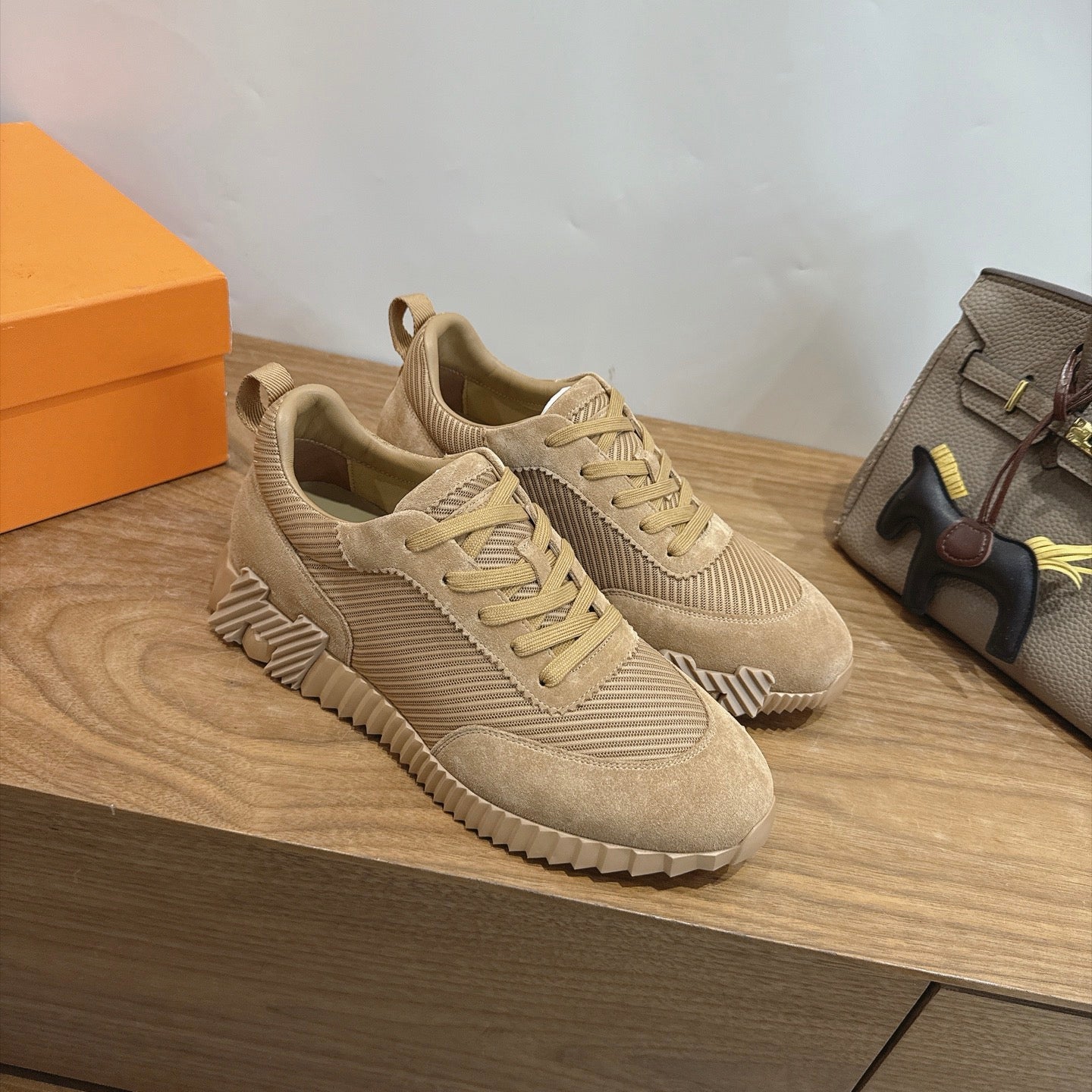 HM 26S BOUNCE SNEAKERS IN WARM BEIGE SUEDE AND FABRIC