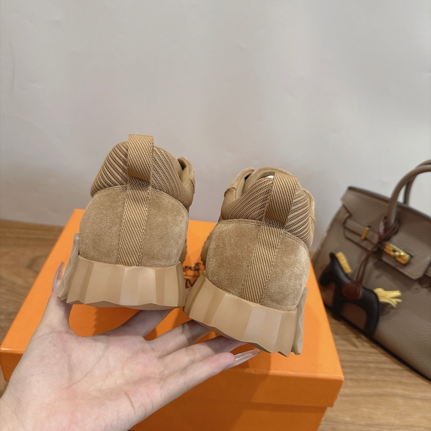 HM 26S BOUNCE SNEAKERS IN WARM BEIGE SUEDE AND FABRIC