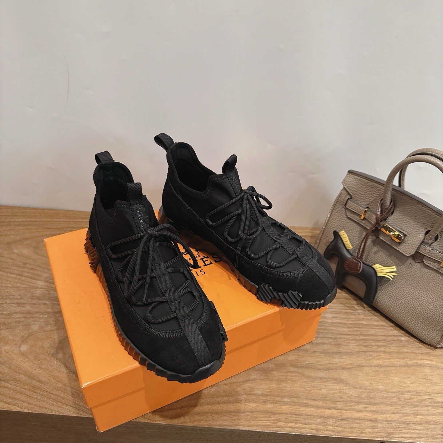 HM 26S BICOASTAL SNEAKERS IN BLACK SUEDE AND FABRIC