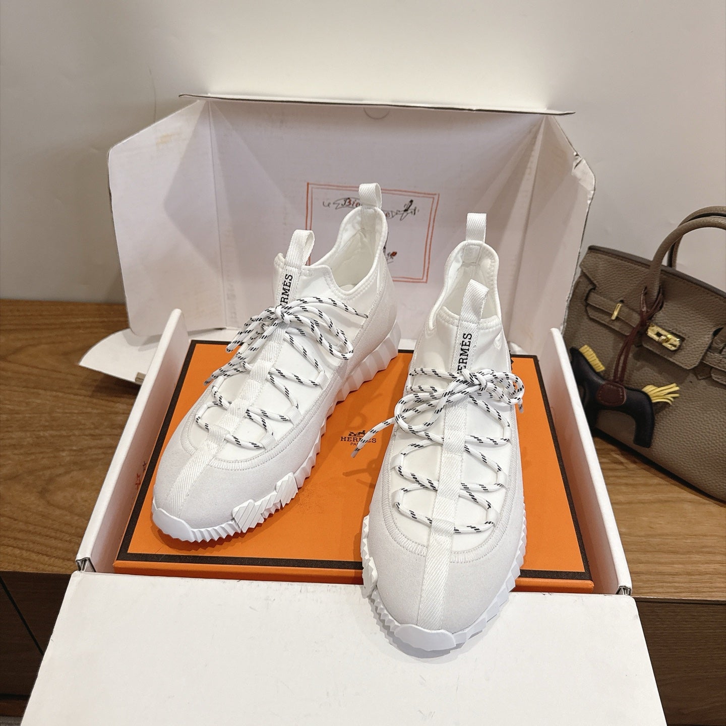 HM 26S BICOASTAL SNEAKERS IN WHITE SUEDE AND FABRIC