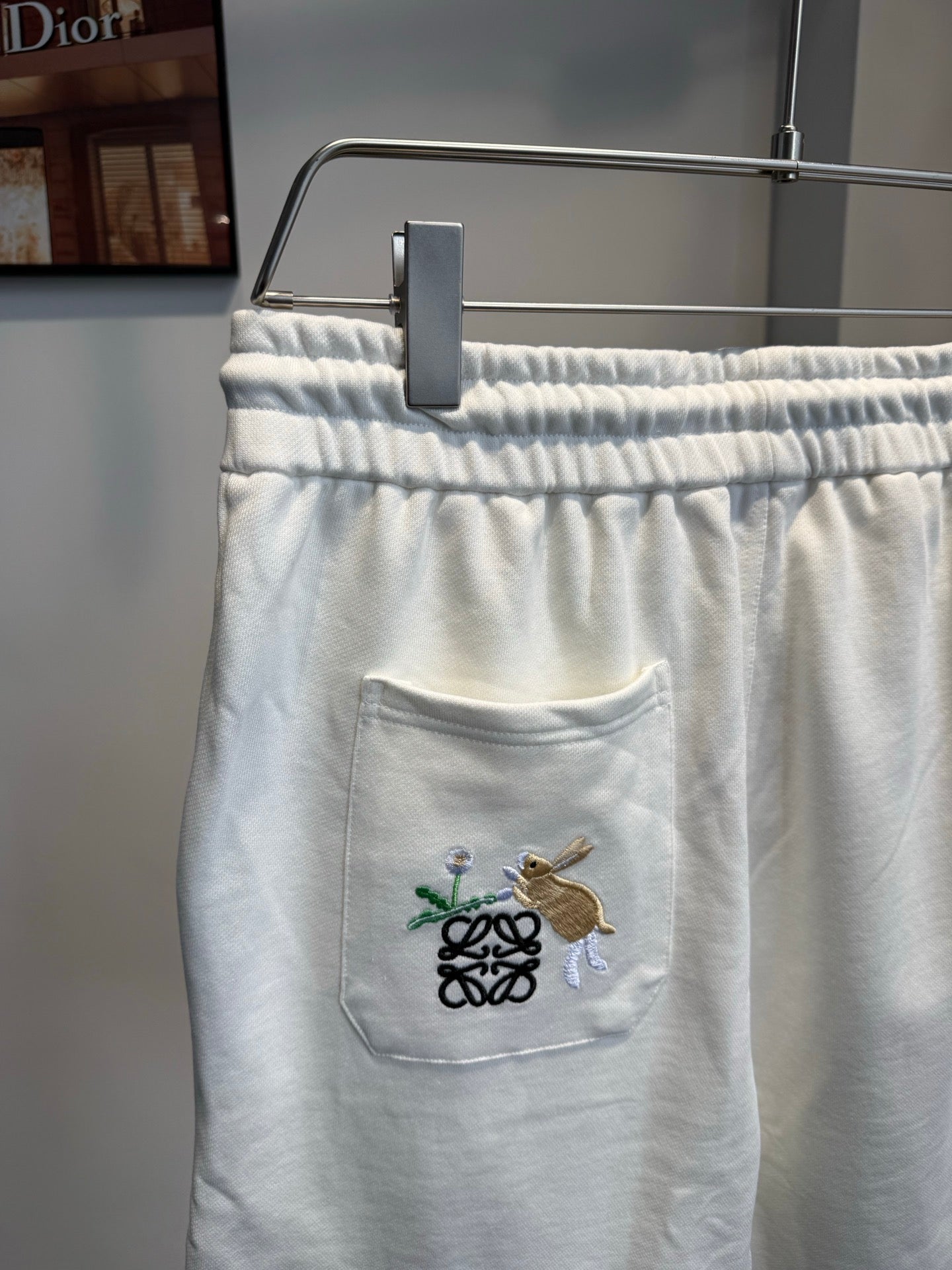 LOEWE 26S EMBROIDERED SWEATSHORTS 537