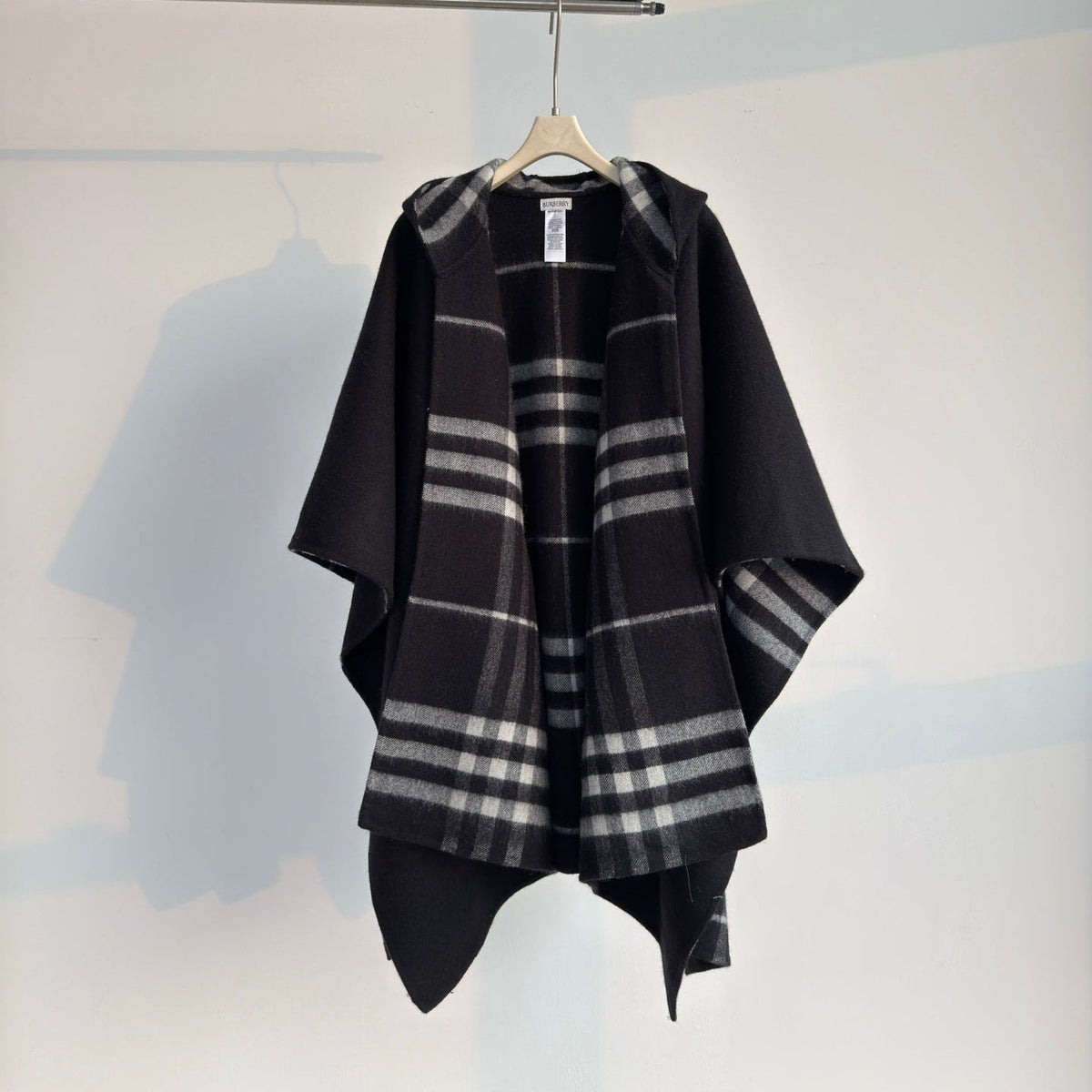 BURBERRY 25S SHAWL 184