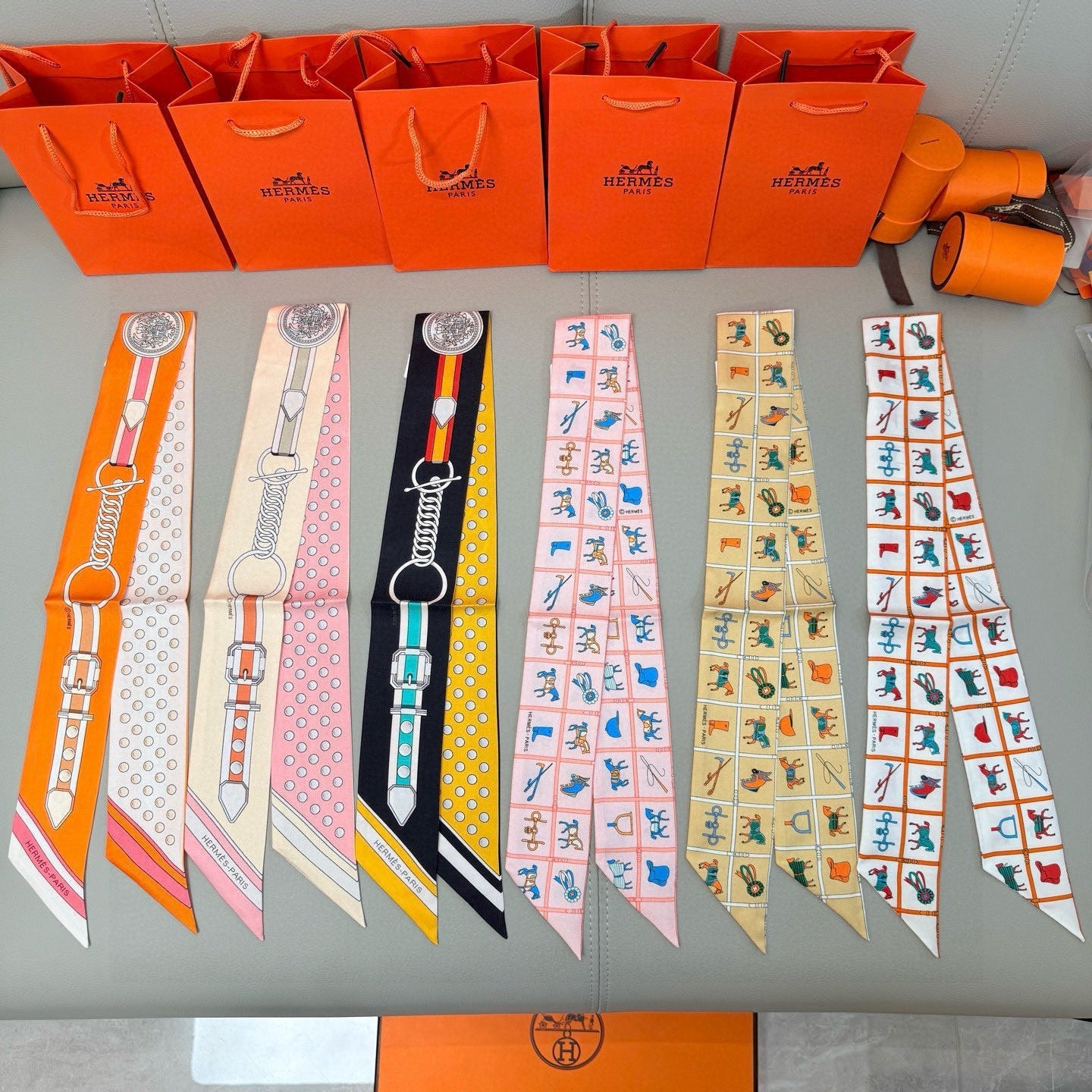 HERMES 25S SCARF 86 IN SILK 853136