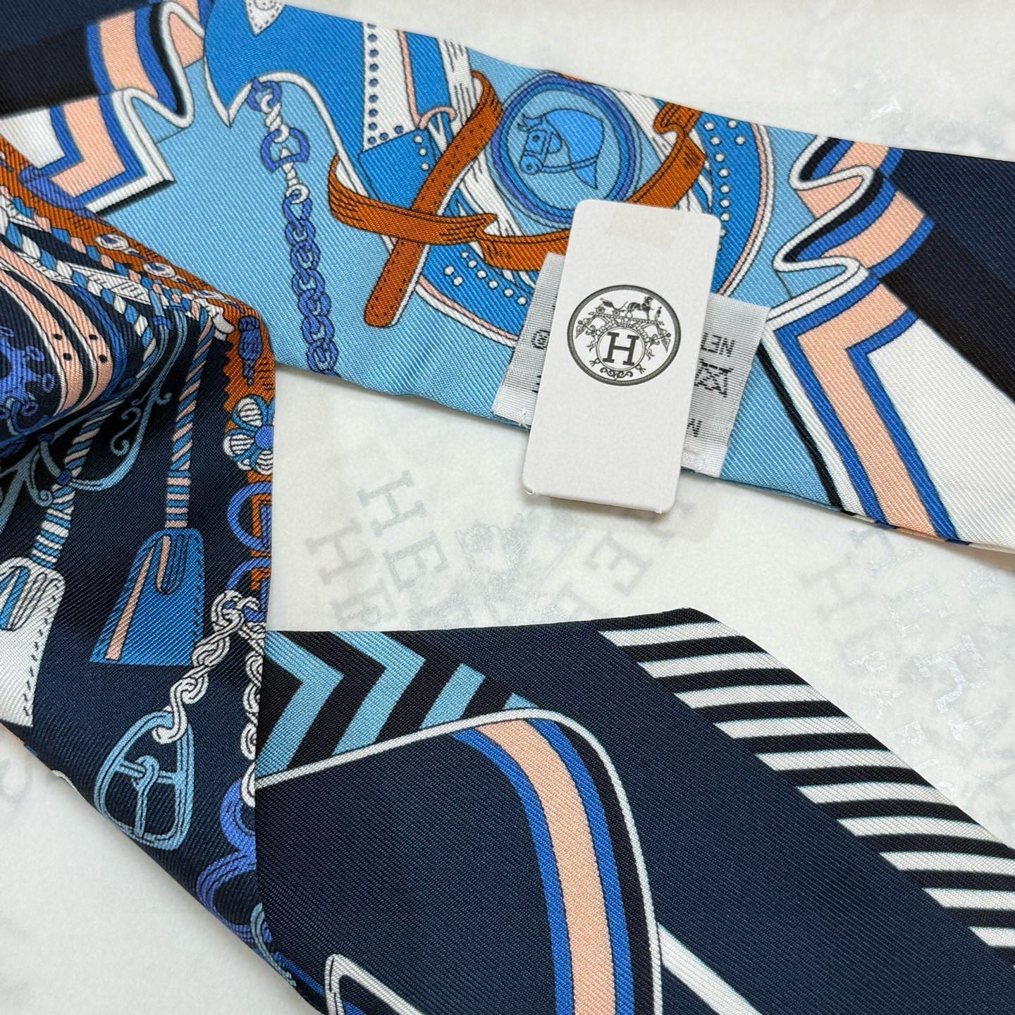 HERMES 25S SCARF 90 IN SILK 853146