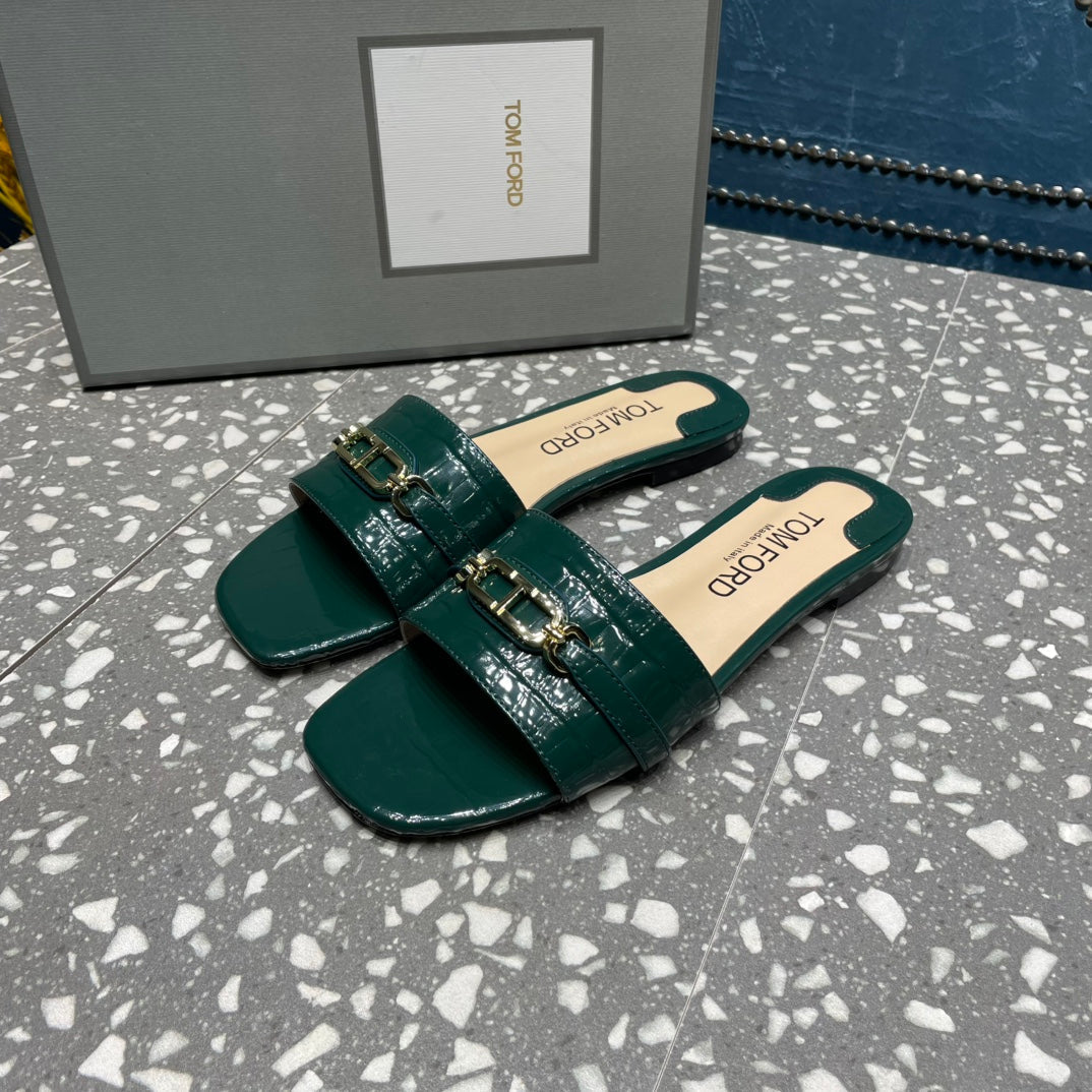 FLAT MULE IN GREEN FOREST CALFSKIN