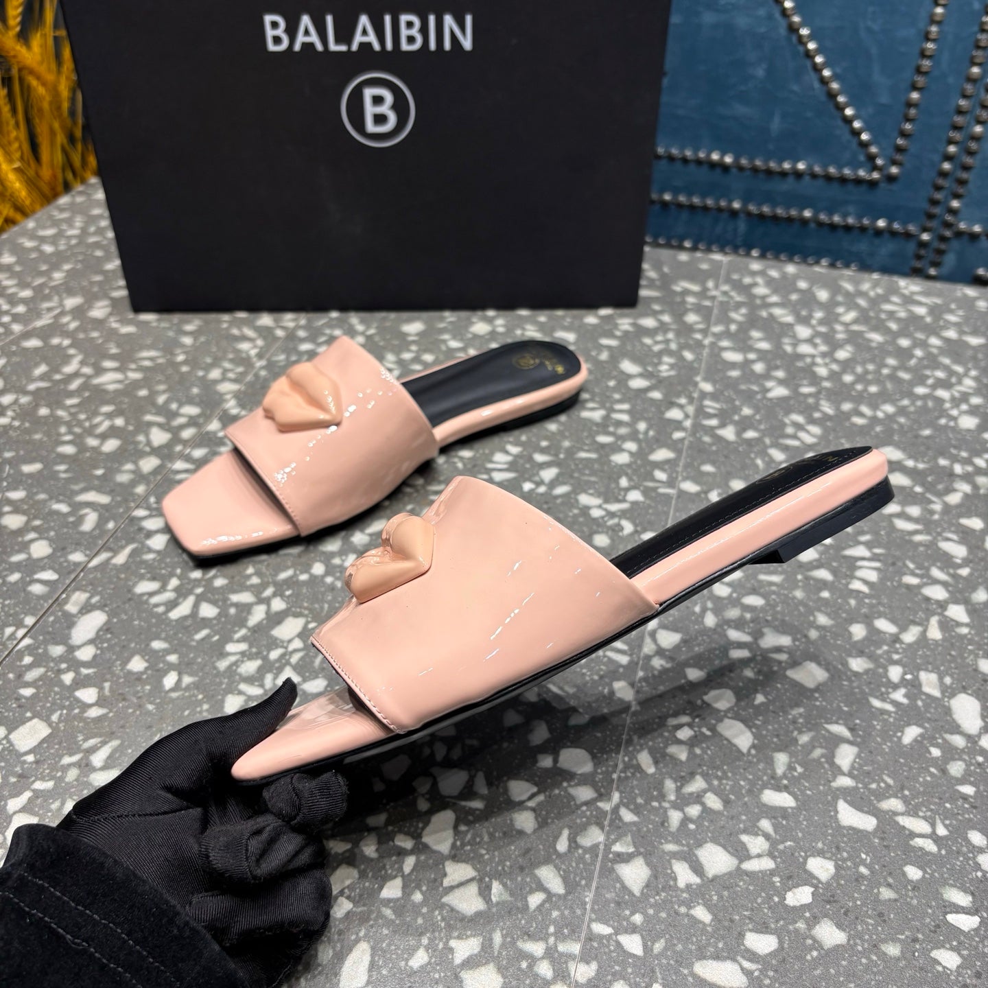 BALMAIN 26S SLIPPERS IN LIGHT PINK GLOSSY CALFSKIN