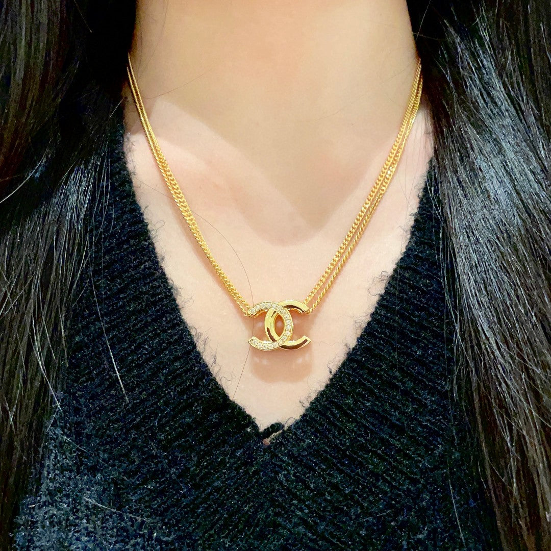 DOUBLE C HEART NECKLACE IN GOLD METAL