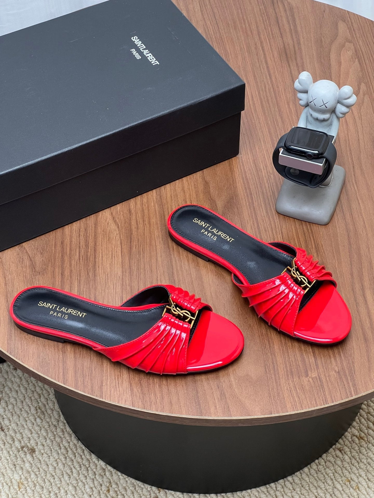 YSL 26S SLIDES IN RED GLOSSY CALFSKIN