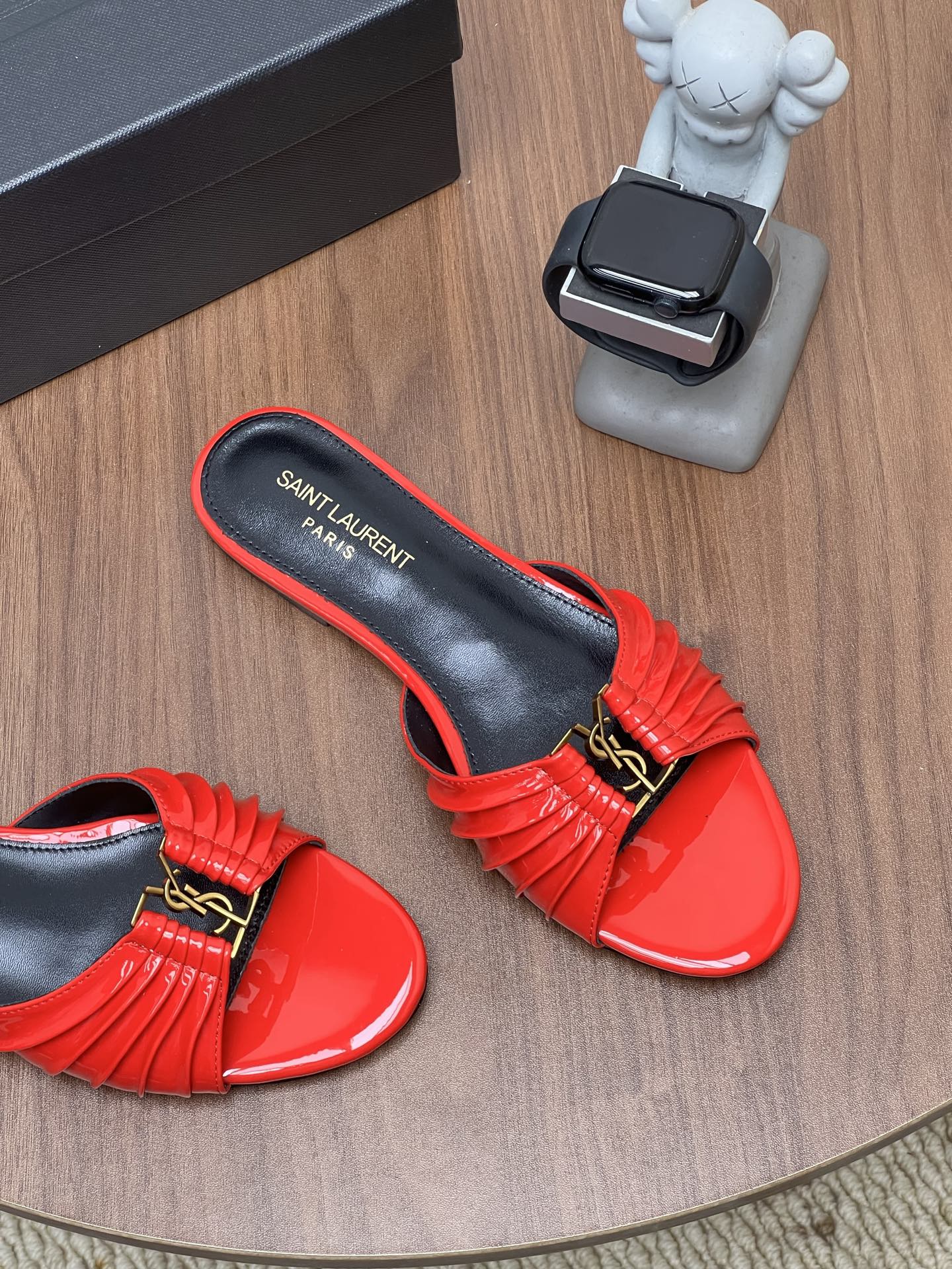 YSL 26S SLIDES IN RED GLOSSY CALFSKIN