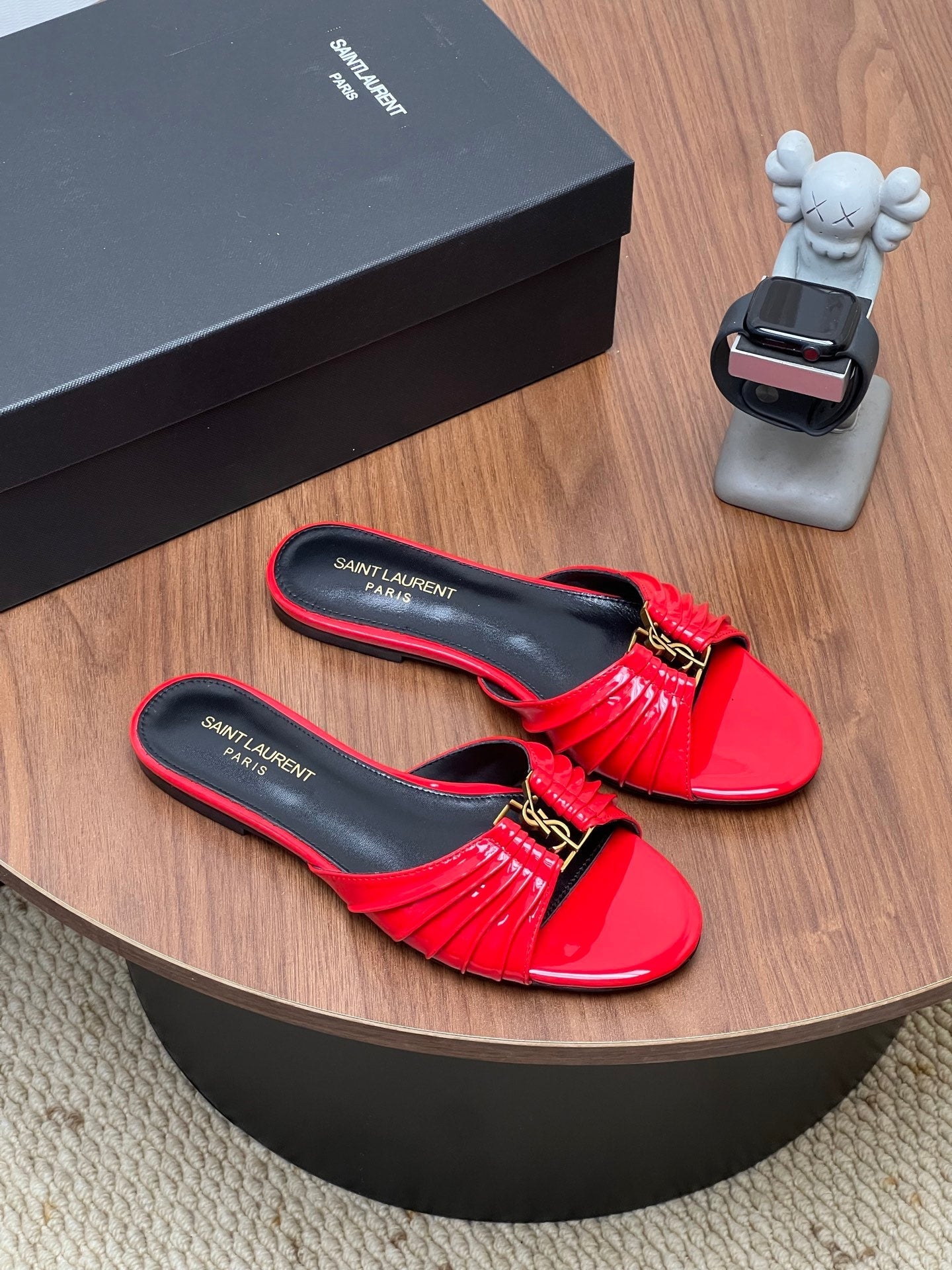 YSL 26S SLIDES IN RED GLOSSY CALFSKIN
