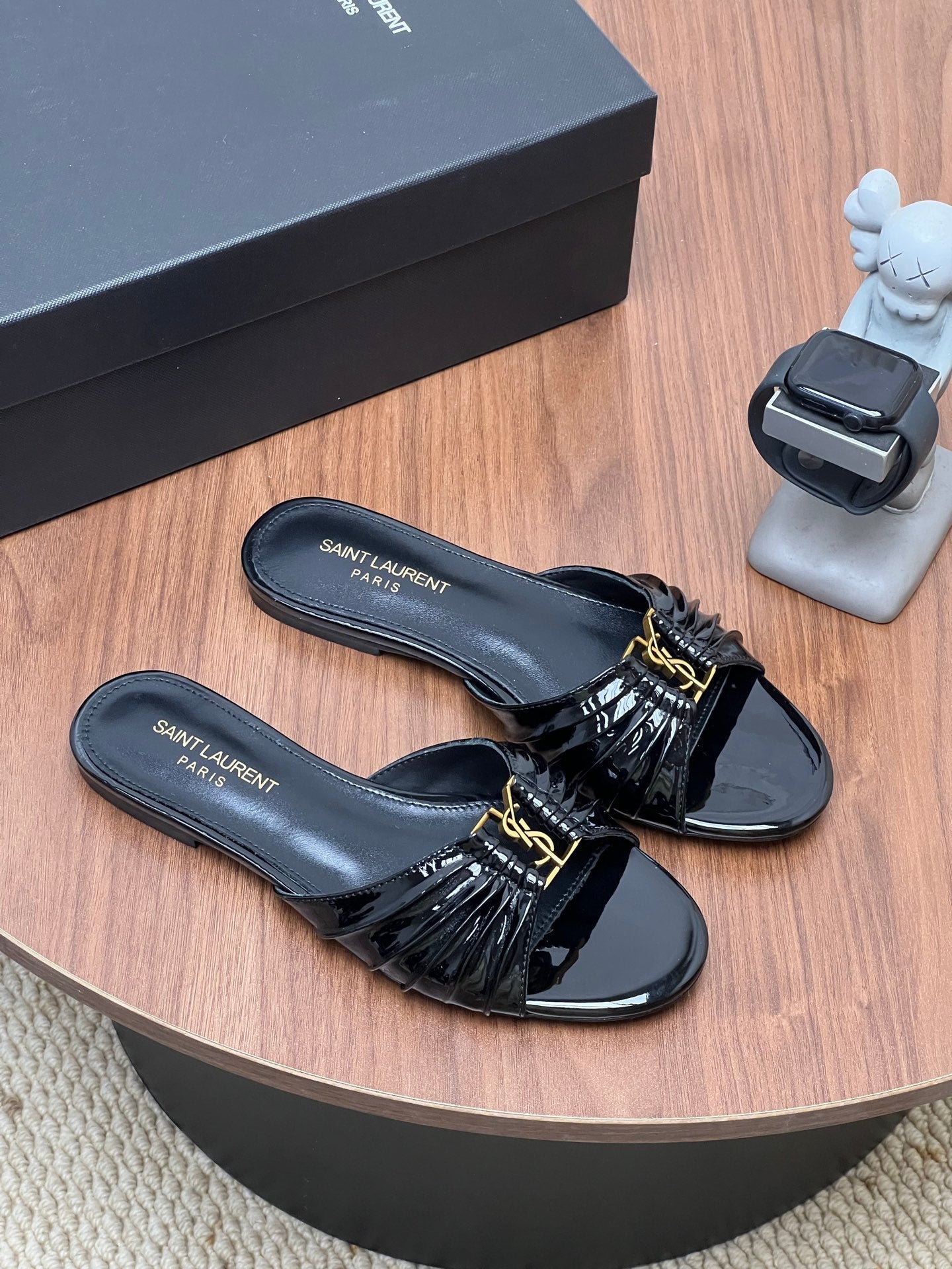YSL 26S SLIDES IN BLACK GLOSSY CALFSKIN