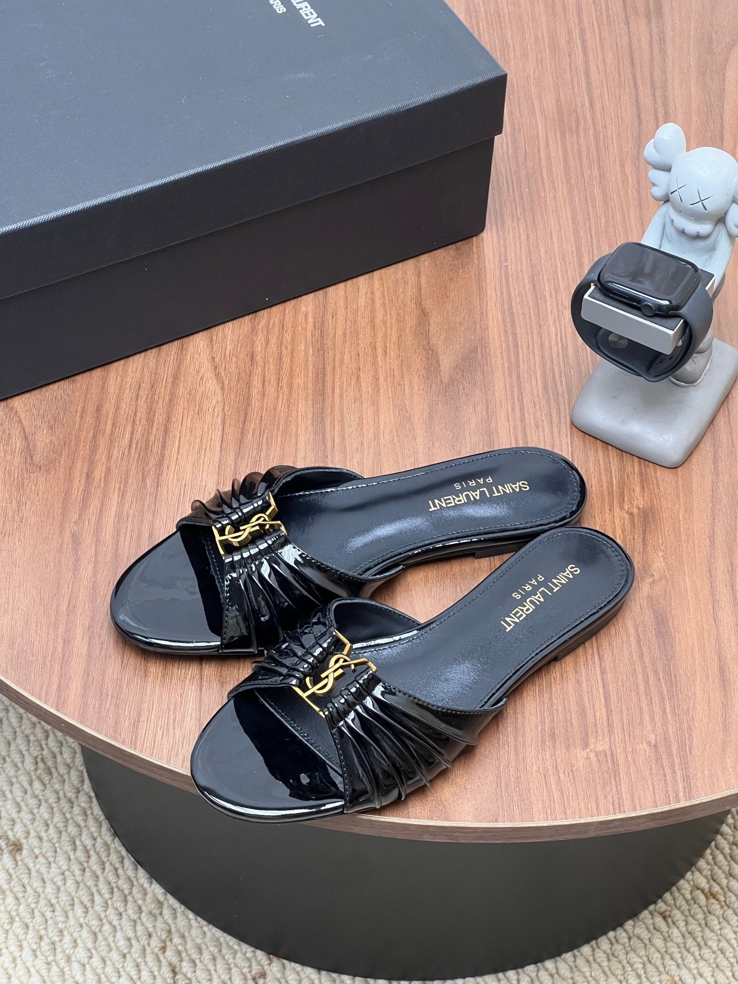 YSL 26S SLIDES IN BLACK GLOSSY CALFSKIN