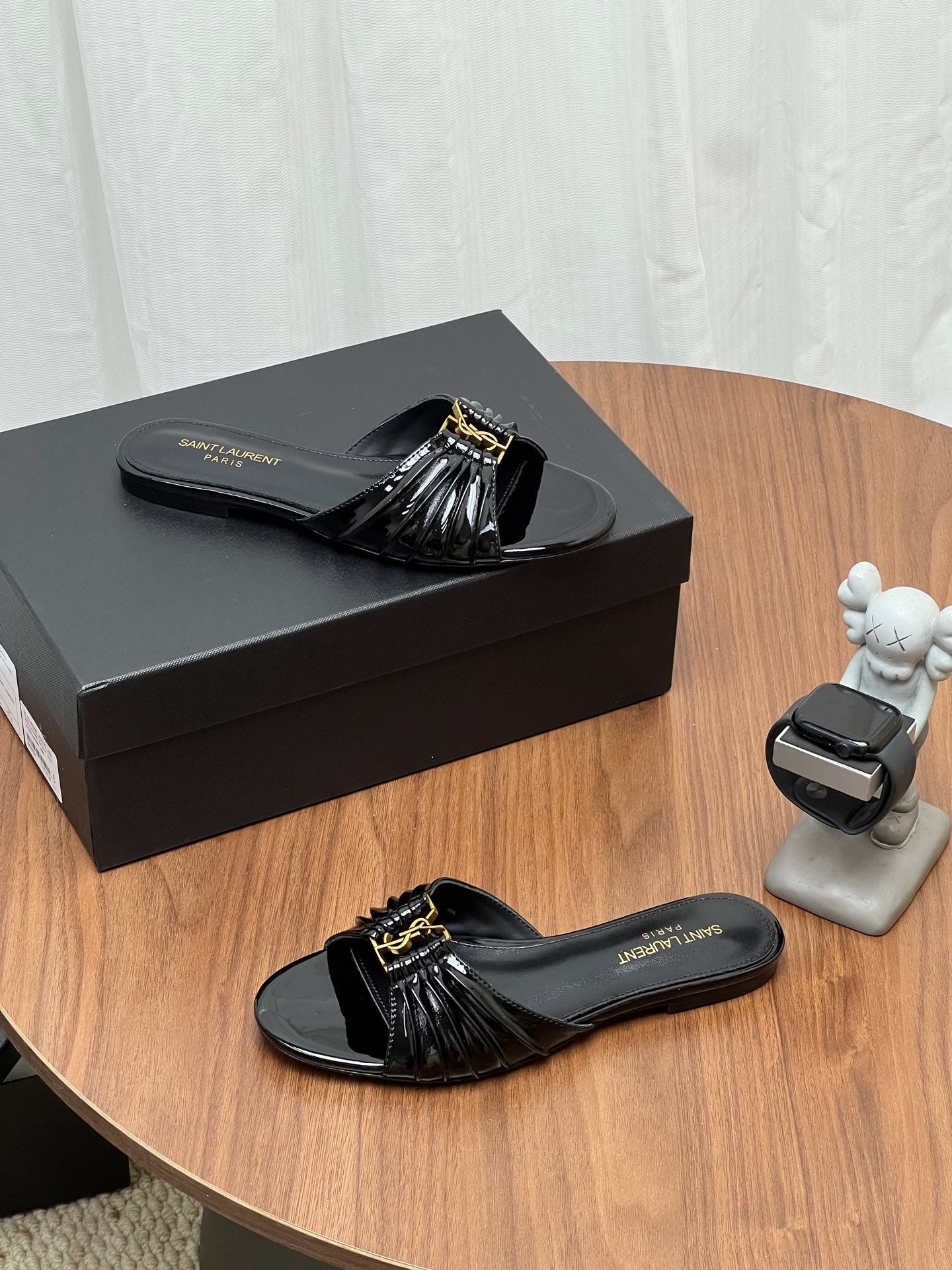 YSL 26S SLIDES IN BLACK GLOSSY CALFSKIN