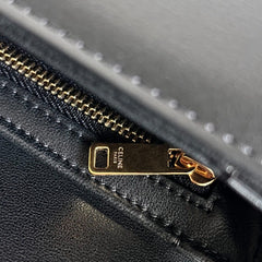 CLASSIQUE TRIOMPHE 22 BLACK SMOOTH CALFSKIN