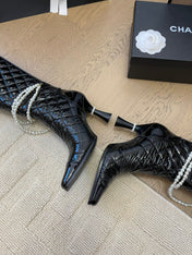 KNEE HIGH BOOTS 8 CM IN BLACK CALFSKIN WITH PEARL CHAIN