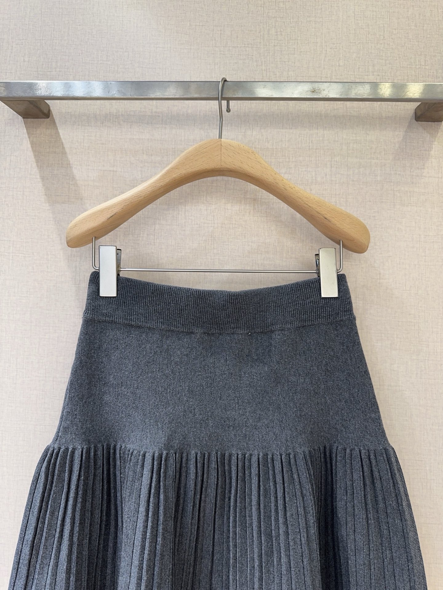 MIUMIU 26S PLEATED KNIT SKIRT 950