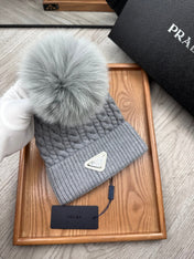 BEANIE HAT IN COIN GRAY WOOL 352378