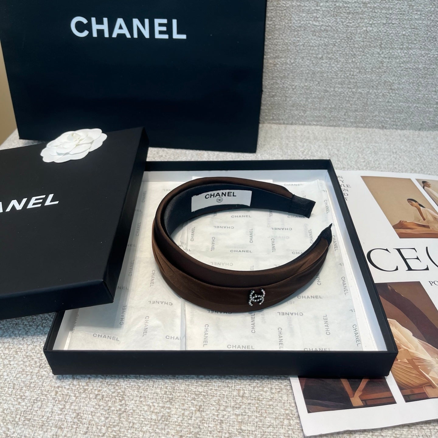 CHANEL 26S HEADBAND IN BROWN FABRIC 505331