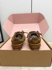 MIUMIU 26S SNEAKERS IN BROWN SUEDE STYLE 10