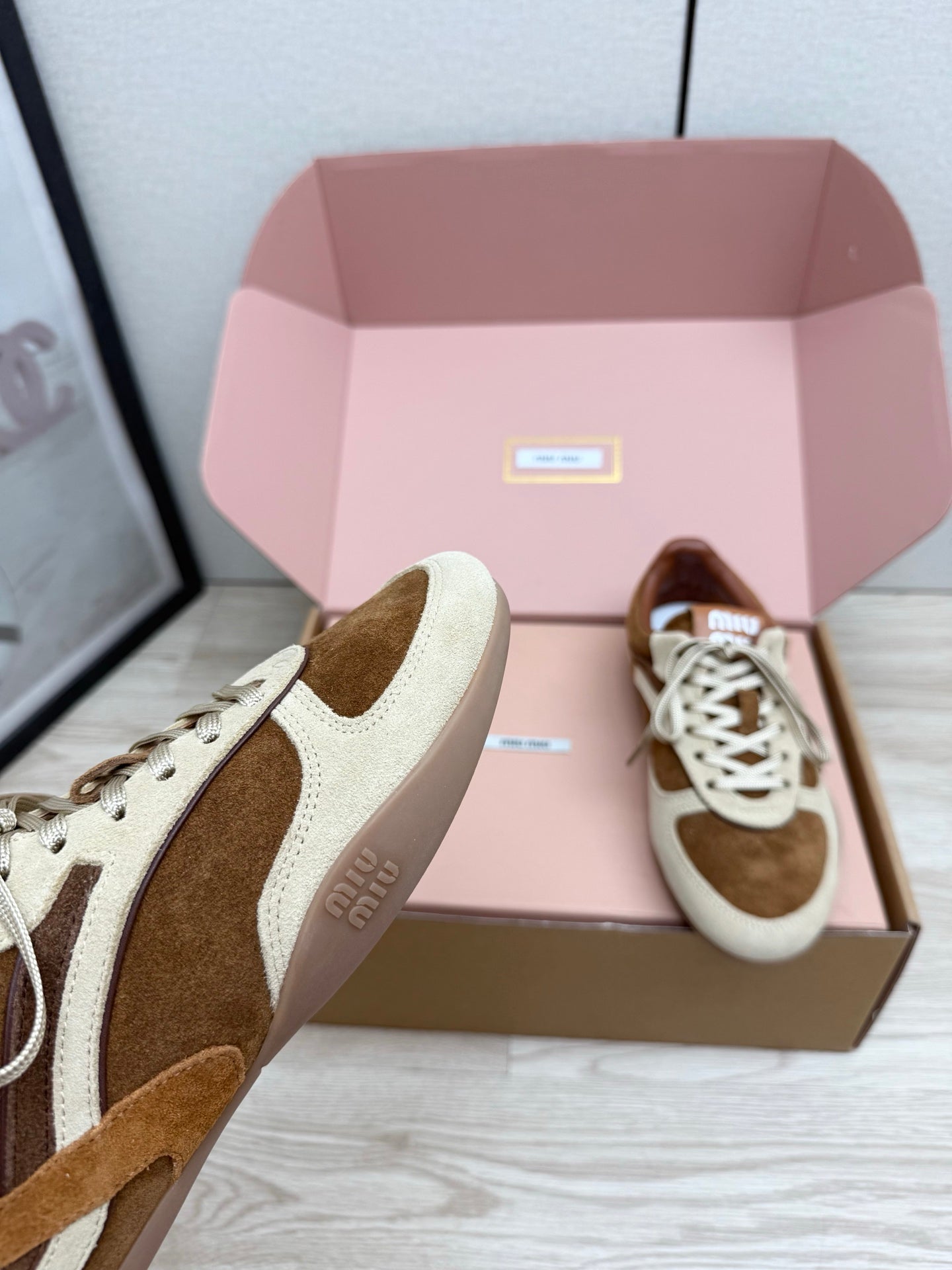MIUMIU 26S SNEAKERS IN BEIGE MIX BROWN SUEDE