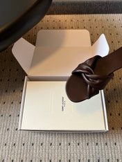 YSL 26S TWISTED-STRAP FLAT SANDALS IN DARK BROWN LAMBSKIN