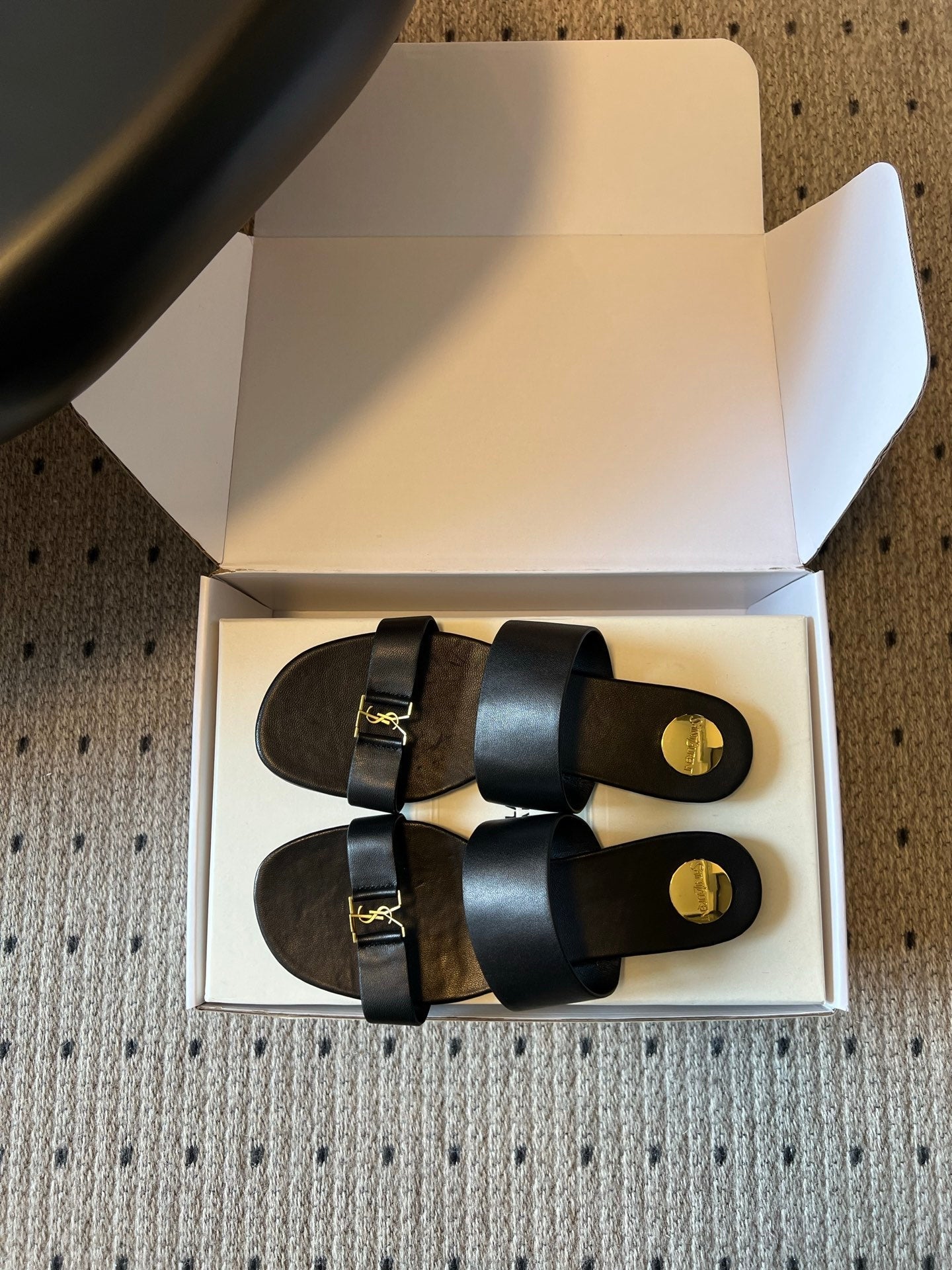 YSL 26S TWO-STRAP SANDALS IN BLACK LAMBSKIN