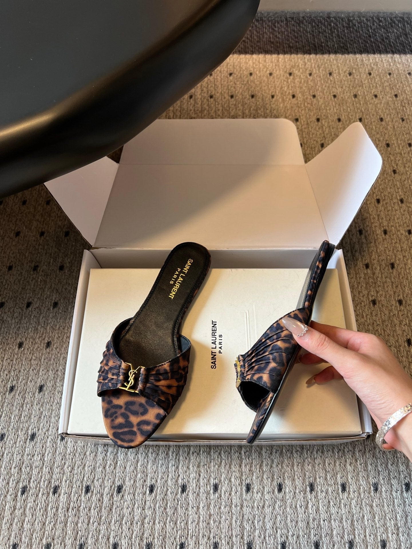 YSL 26S BABYLONE FLAT MULES IN LEOPARD PRINT FABRIC