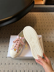 DIOR 26S LOW-TOP SNEAKER 50MM IN WHITE AND PINK EMBROIDERED CANVAS